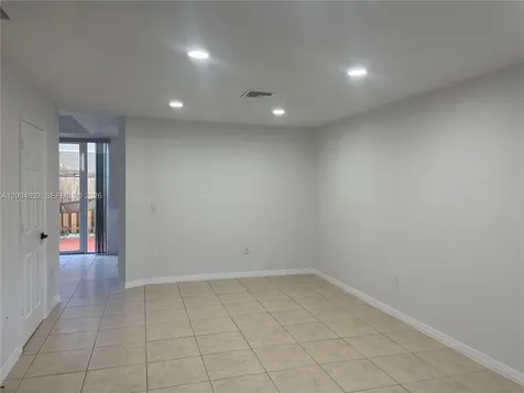 8423 NW 138th Terrace Miami Lakes FL 33016
