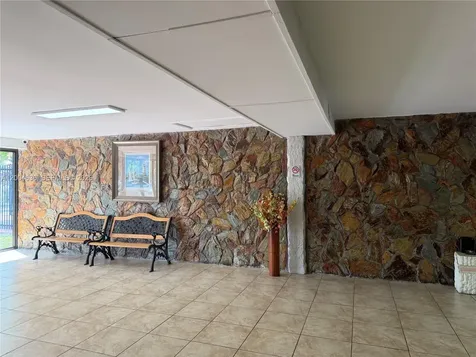 6950 W 6th Avenue Hialeah FL 33014