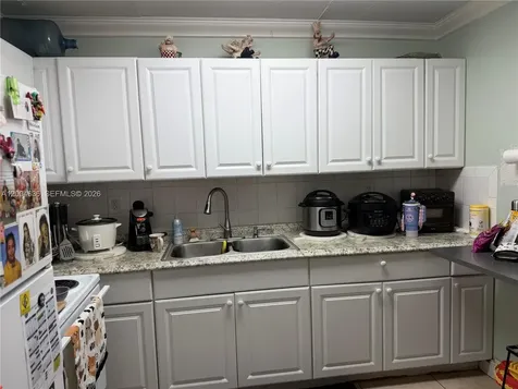 6950 W 6th Avenue Hialeah FL 33014