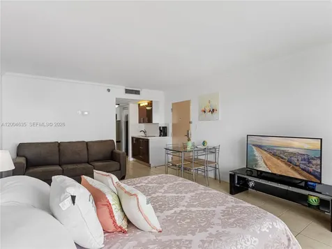 19201 Collins Avenue Sunny Isles Beach FL 33160
