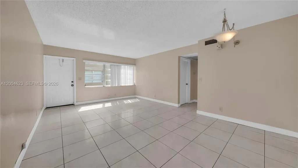 9964 Twin Lakes Drive Coral Springs FL 33071