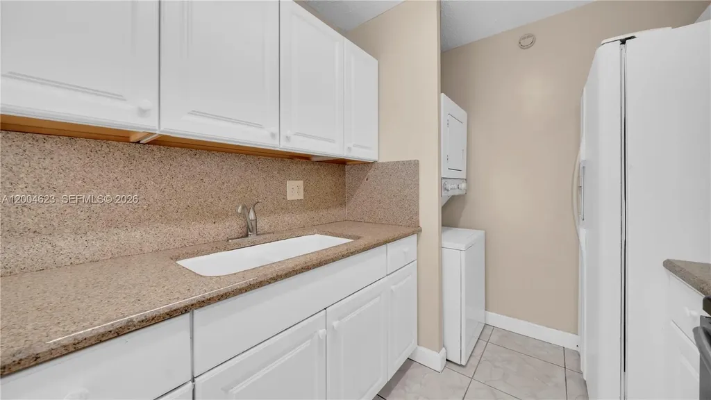 9964 Twin Lakes Drive Coral Springs FL 33071