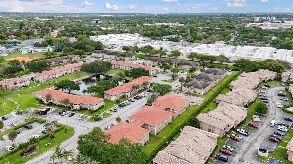 9964 Twin Lakes Drive Coral Springs FL 33071