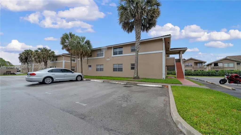 9964 Twin Lakes Drive Coral Springs FL 33071