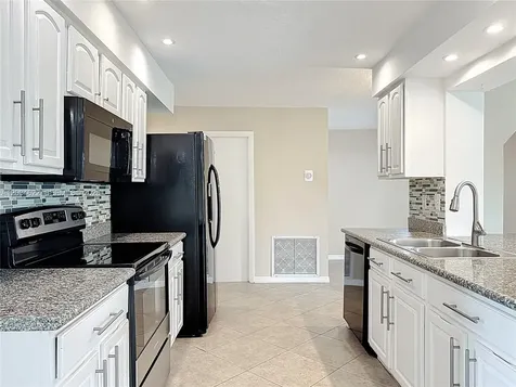 8102 NW 96th Terrace Tamarac FL 33321