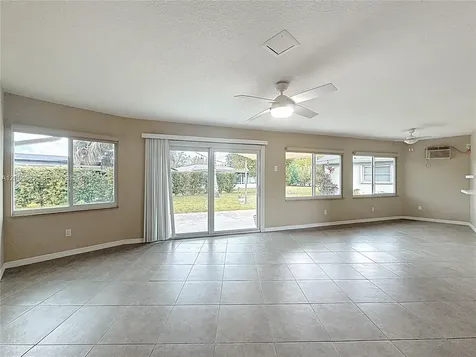 8102 NW 96th Terrace Tamarac FL 33321