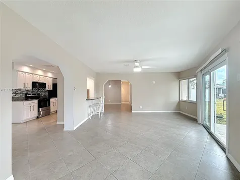 8102 NW 96th Terrace Tamarac FL 33321