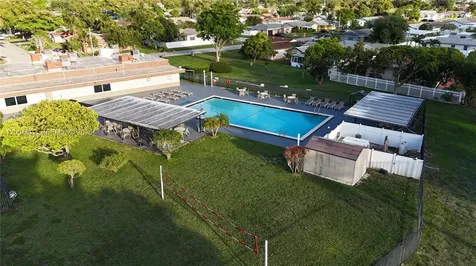8102 NW 96th Terrace Tamarac FL 33321