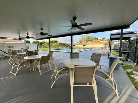8102 NW 96th Terrace Tamarac FL 33321
