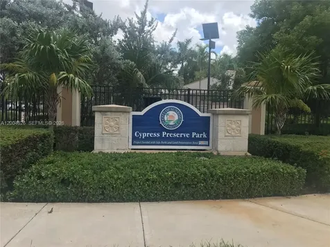 3825 NW 90th Avenue Sunrise FL 33351