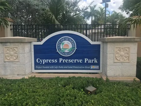 3825 NW 90th Avenue Sunrise FL 33351