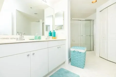 17145 N Bay Road Sunny Isles Beach FL 33160