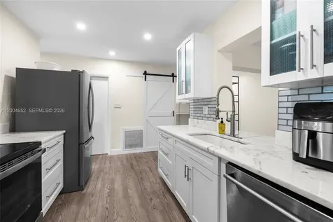 9403 NW 74th Place Tamarac FL 33321