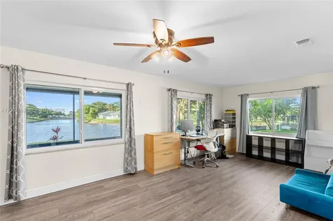 9403 NW 74th Place Tamarac FL 33321