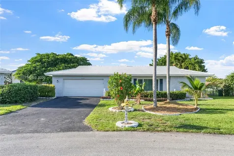9403 NW 74th Place Tamarac FL 33321
