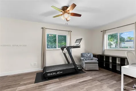 9403 NW 74th Place Tamarac FL 33321