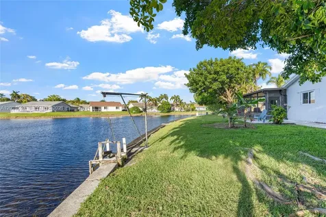 9403 NW 74th Place Tamarac FL 33321