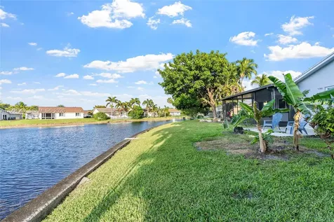 9403 NW 74th Place Tamarac FL 33321