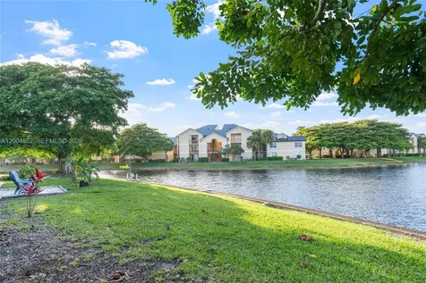 9403 NW 74th Place Tamarac FL 33321