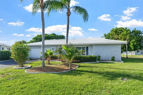 9403 NW 74th Place Tamarac FL 33321