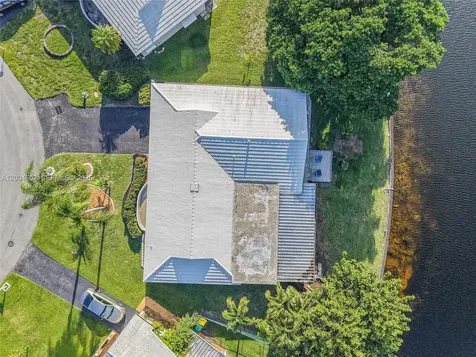 9403 NW 74th Place Tamarac FL 33321