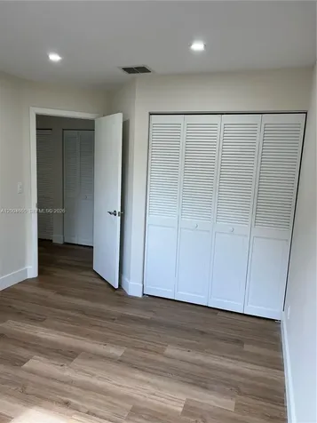 2806 Oak Grove Road Davie FL 33328