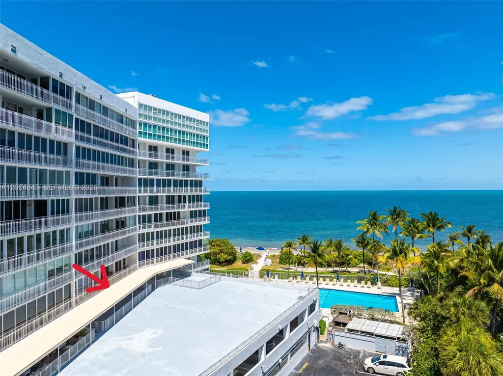600 Grapetree Drive Key Biscayne FL 33149