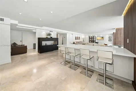 600 Grapetree Drive Key Biscayne FL 33149