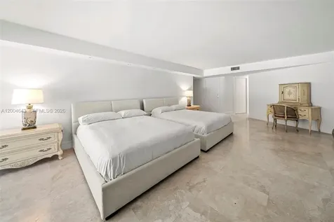 600 Grapetree Drive Key Biscayne FL 33149