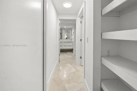 600 Grapetree Drive Key Biscayne FL 33149