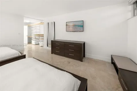 600 Grapetree Drive Key Biscayne FL 33149