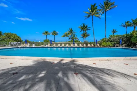 600 Grapetree Drive Key Biscayne FL 33149