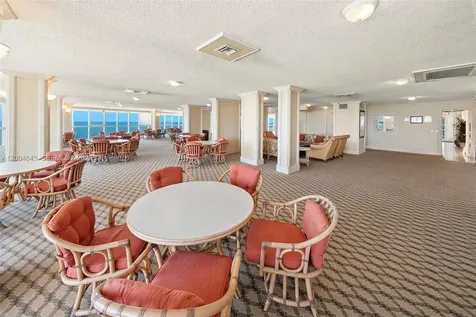 600 Grapetree Drive Key Biscayne FL 33149