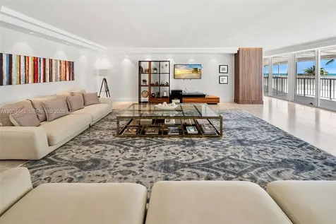 600 Grapetree Drive Key Biscayne FL 33149