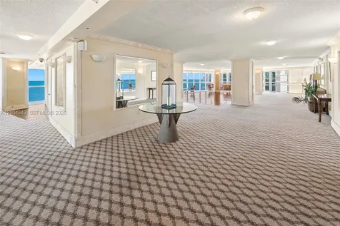 600 Grapetree Drive Key Biscayne FL 33149