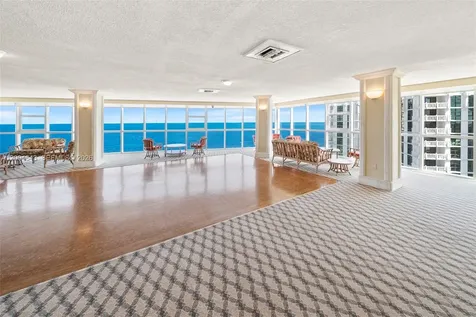 600 Grapetree Drive Key Biscayne FL 33149
