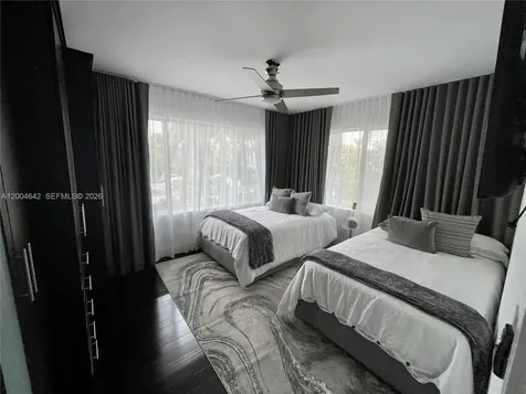 3483 Chase Avenue Miami Beach FL 33140