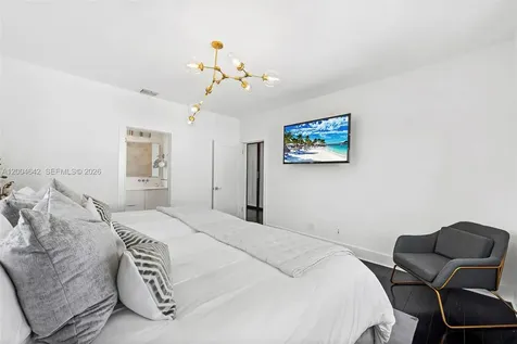 3483 Chase Avenue Miami Beach FL 33140