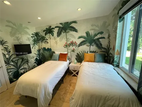 3483 Chase Avenue Miami Beach FL 33140