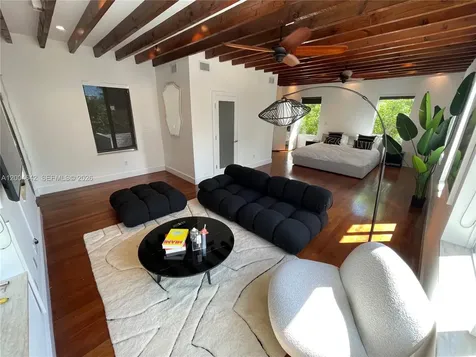 3483 Chase Avenue Miami Beach FL 33140