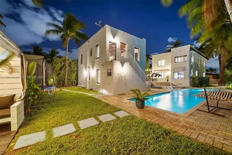 3483 Chase Avenue Miami Beach FL 33140