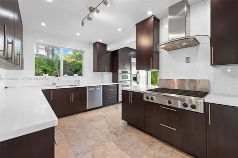 3483 Chase Avenue Miami Beach FL 33140