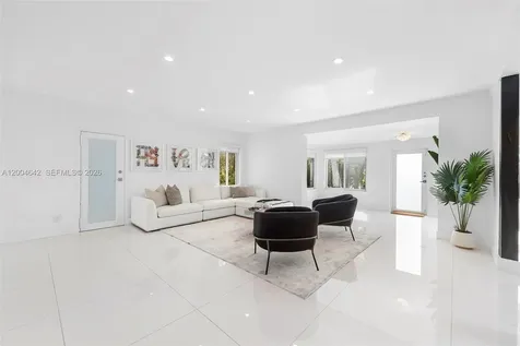 3483 Chase Avenue Miami Beach FL 33140
