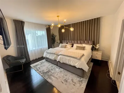 3483 Chase Avenue Miami Beach FL 33140