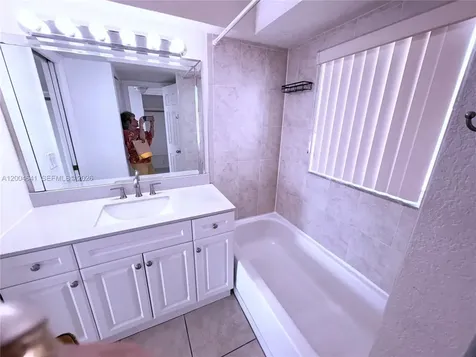 7713 SW 88th Street Miami FL 33156-1007
