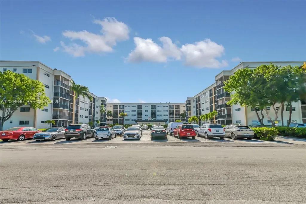 220 SW 9th Avenue Hallandale Beach FL 33009