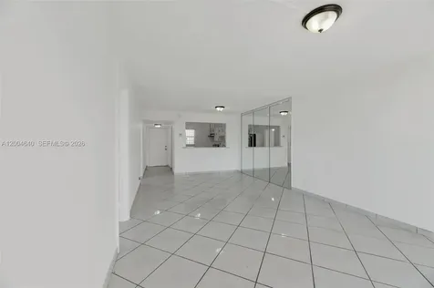 220 SW 9th Avenue Hallandale Beach FL 33009