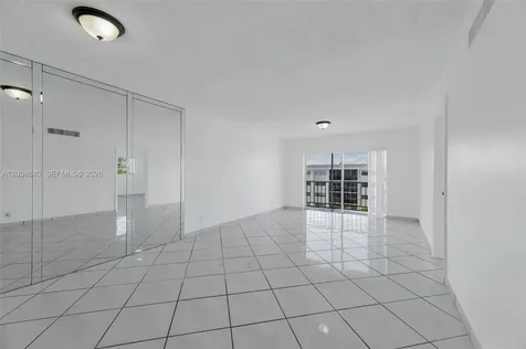 220 SW 9th Avenue Hallandale Beach FL 33009