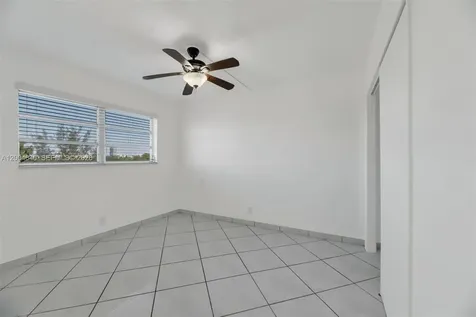 220 SW 9th Avenue Hallandale Beach FL 33009