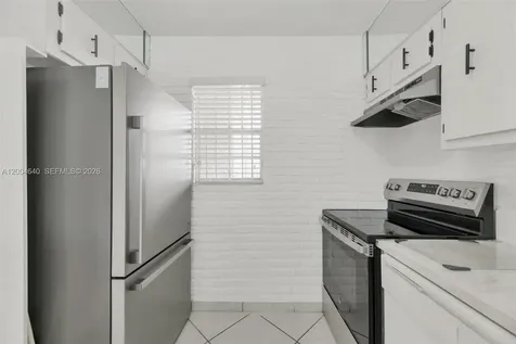 220 SW 9th Avenue Hallandale Beach FL 33009